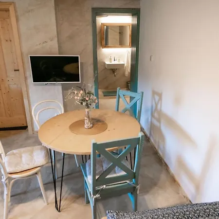 - Vinarstvi Hanus Guest house