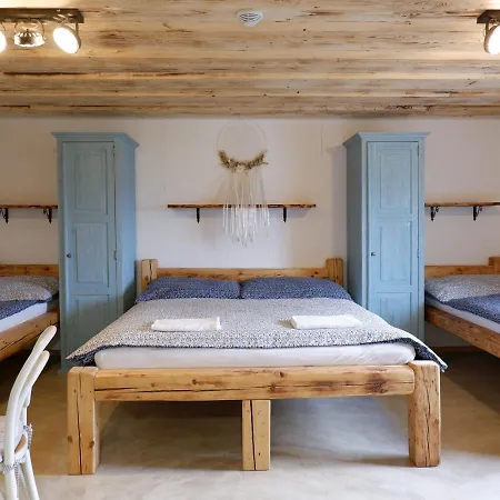 Guest house - Vinarstvi Hanus 3*