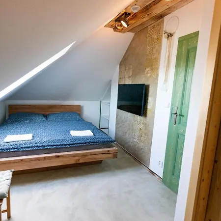Guest house - Vinarstvi Hanus 3*