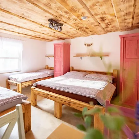 - Vinarstvi Hanus بيت ضيافة Blučina
