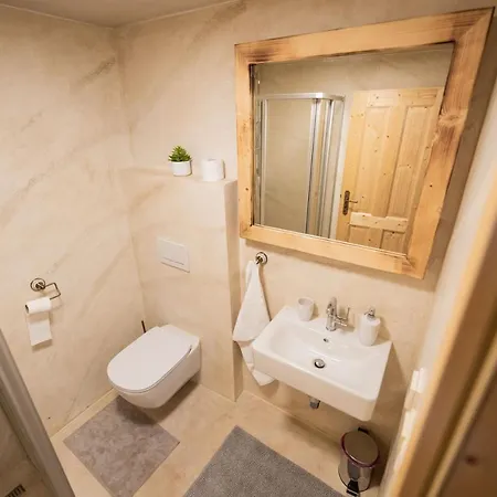 - Vinarstvi Hanus Guest house 3*