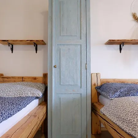 - Vinarstvi Hanus 3*