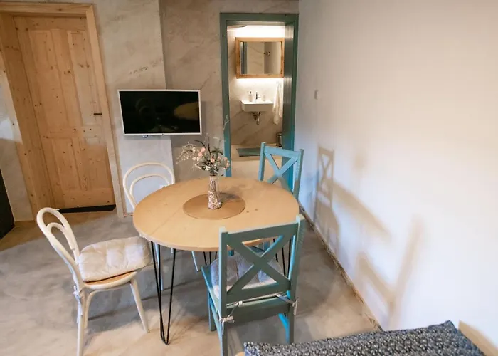 - Vinarstvi Hanus Guest house